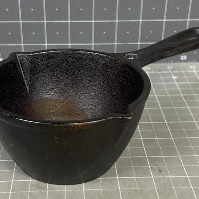 Lodge Cast Iron "Double Spout, 2 Cup, Melting Pot" 
