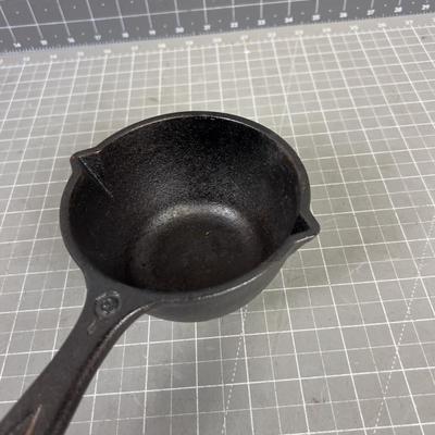 Lodge Cast Iron "Double Spout, 2 Cup, Melting Pot" 