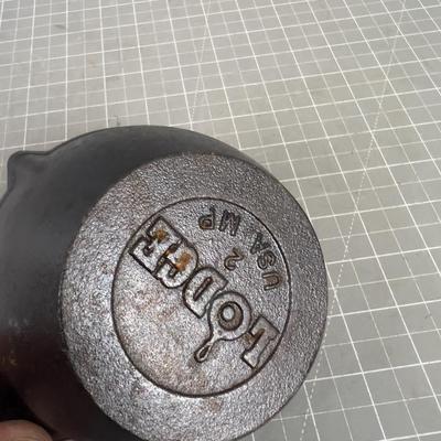 Lodge Cast Iron "Double Spout, 2 Cup, Melting Pot" 