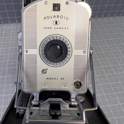 POLAROID LAND CAMERA Model 95