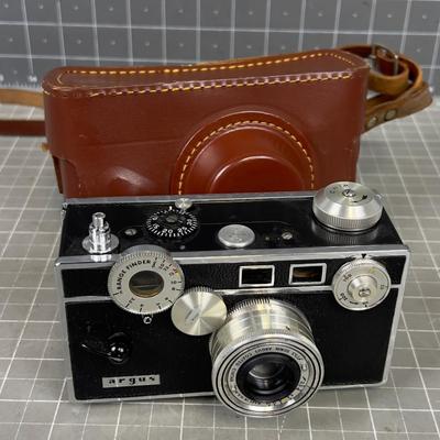ARGUS 35 MM Camera with Case 