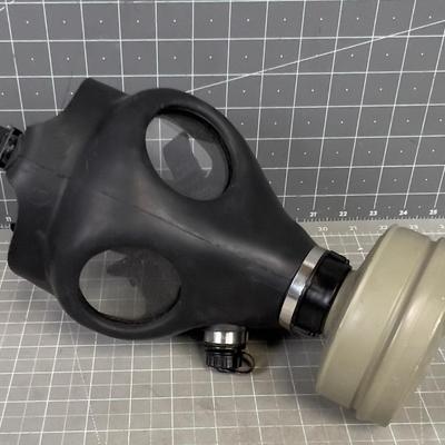 Vintage Military GAS MASK
