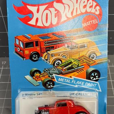 3 Window 34 HOT WHEEL New on the CARD 1982