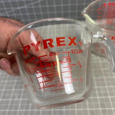 Pyrex 1 & 4 Cup 