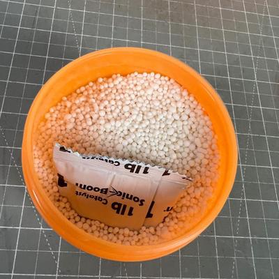 (5) 1 - Pound Jars of Tannerite