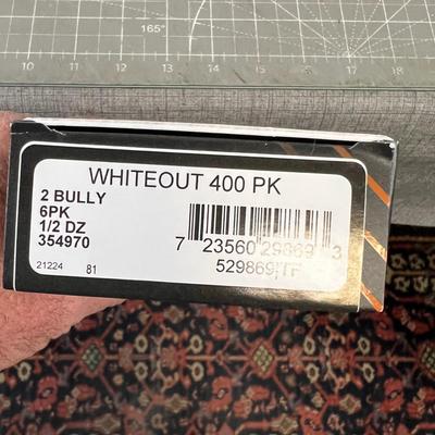 EASTON White Out 6-pack of New Arrows
