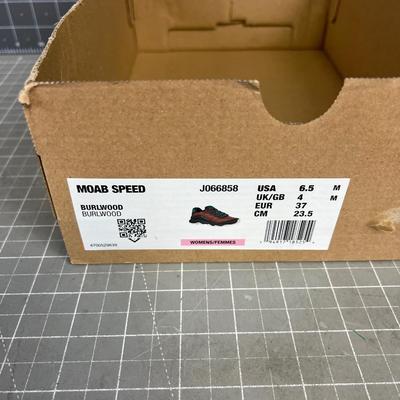 MERRELL Shoe Moab Speed Women's, NEW Black and Rusty Red