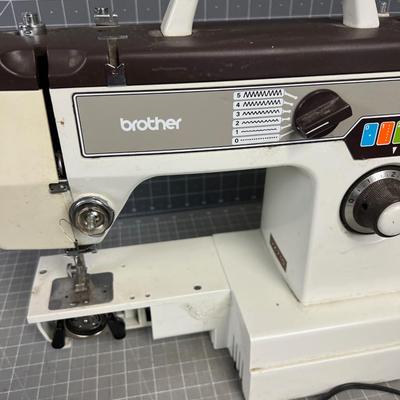 BROTHER Sewing Machine