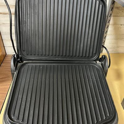 George Form LEAN MEAN FAT REDUCING Grilling Machine 