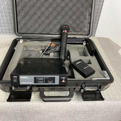 Wireless Mirco Phone Set up with Receiver and Transmitter in a HARD CASE