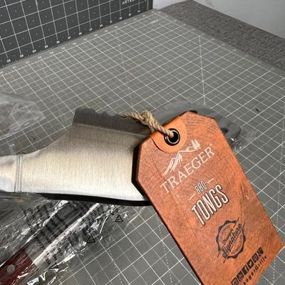 TRAGER Tongs and Spatula NEW 