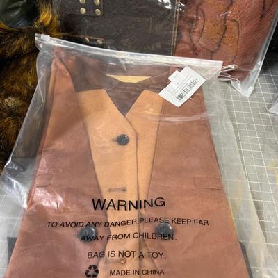 Costume LOT 
