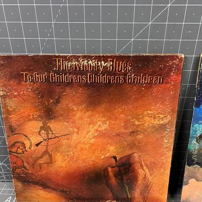 (4) MOODY BLUES Albums