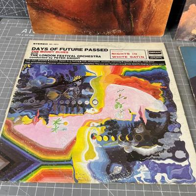 (4) MOODY BLUES Albums