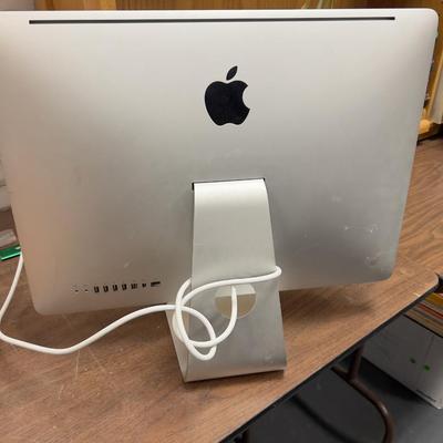 Apple Desk Top Computer 