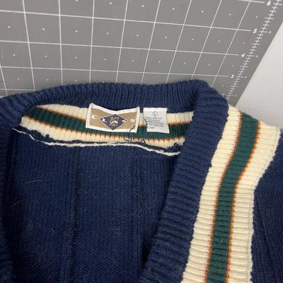 (4) Sweaters 