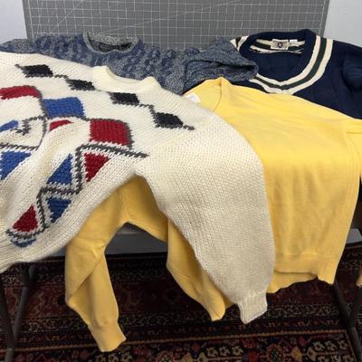(4) Sweaters 