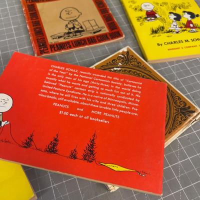 Collection of VINTAGE PEANUTS  Books 