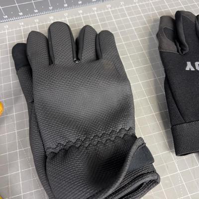 4 Pair Medium to Large Gloves; Leather, Neoprene, Cotton 