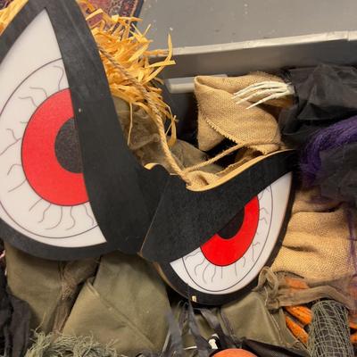 Whoop Whoop! It’s the HALLOWEEN BOX 
