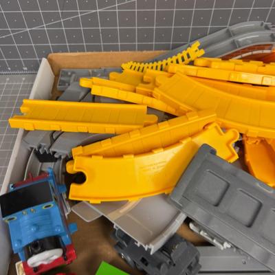 Toy Train Track Thomas the Train, Plus
