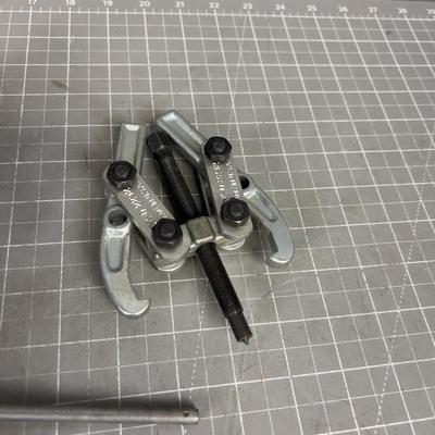 Wheel Pullers 