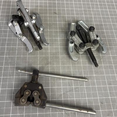 Wheel Pullers 
