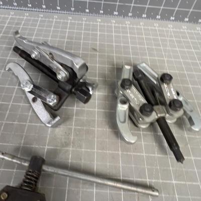 Wheel Pullers 