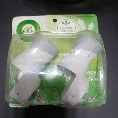 Small 14" glass globe porcelain and brass colored lamp with new air wick scented oil warmers, nightlight, and new Yankee candle...