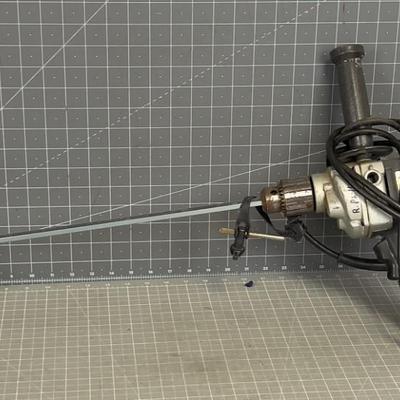Black & Decker Drill 1/2" With Mixing Blade 