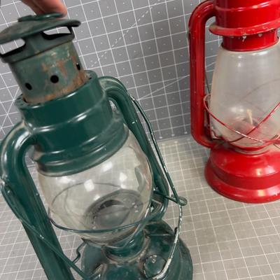 2 Vintage Kerosene Lanterns 