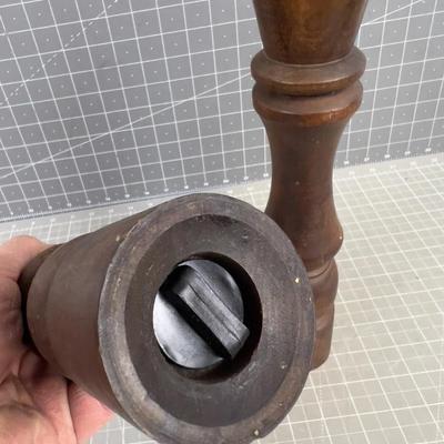 Walnut Salt & Pepper Mills Pair 