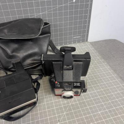 3 Polaroid Cameras with. Bags VINTAGE