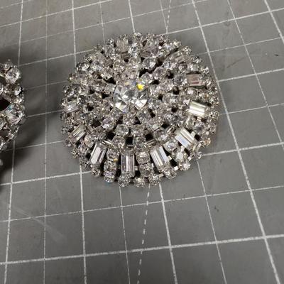 2 Large Rhinestone Pin Broches