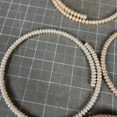 (4)Real Pearl Pearls on Wire No Clasp: Rose Amber and white