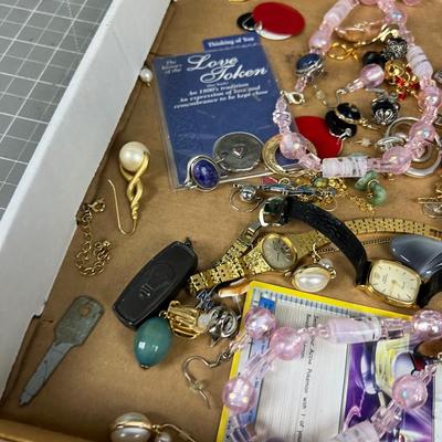 Tray of Misc. Jewelry items