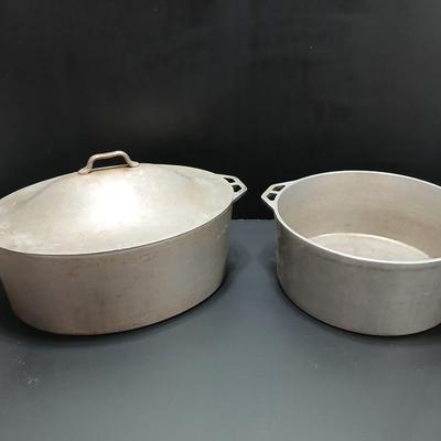 Two vintage Alden cast aluminum pots - Dutch oven - stock pot - Oval with lid and round with no lid
