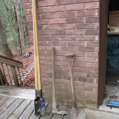 Post Hole Digger Shovel & Pick Axe
