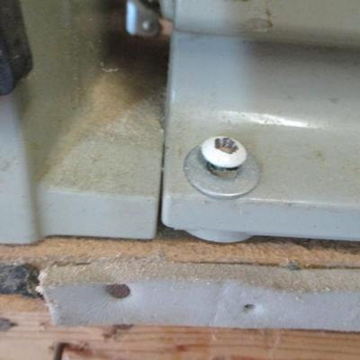 Black & Decker Finishing Machine Bench Grinder & Sander