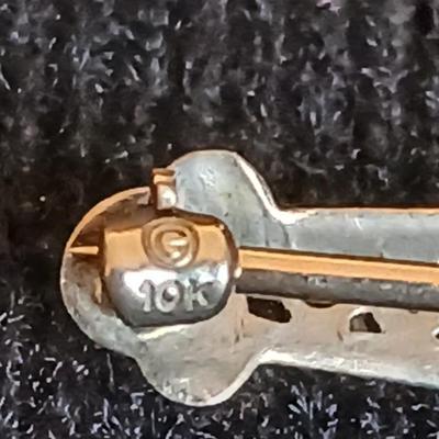 Antique Art Deco 10K White Gold Old Emerald Filigree Pin with small filigree pin