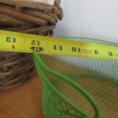 Assortment Of Fruit Picking Baskets (See All Pictures)