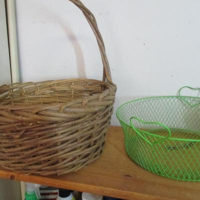 Assortment Of Fruit Picking Baskets (See All Pictures)