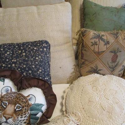 Assortment Of Throw Pillows Various Colors & Sizes Choice 2