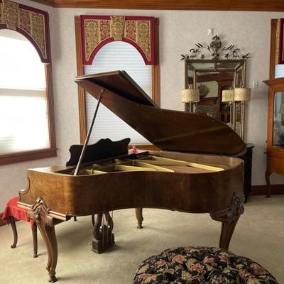Baby grand piano amazing and beautiful 
