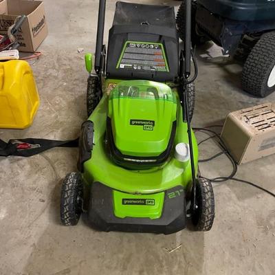 Electric lawnmower 