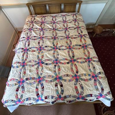 Double Wedding Ring Quilt