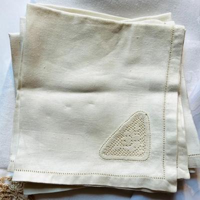 Lot of Vintage Linens