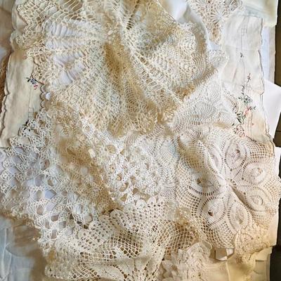 Lot of Vintage Linens