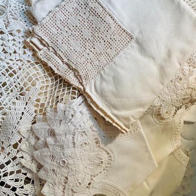 Lot of Vintage Linens