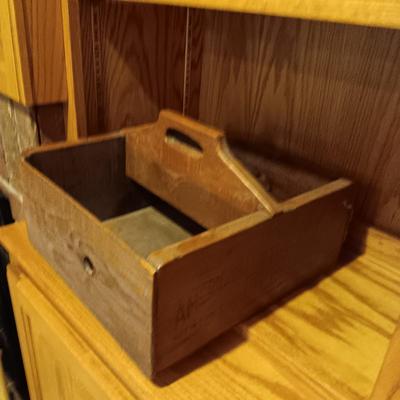 ANTIQUE BLUE GOOSE AMERICAN FRUIT GROWERS BOX